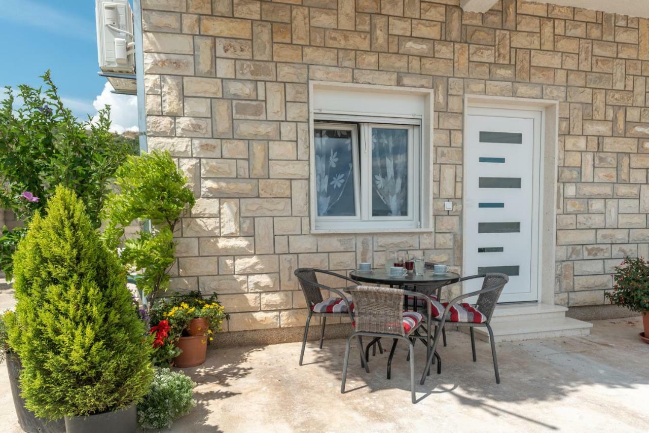 Apartment Matea Trogir Exterior photo