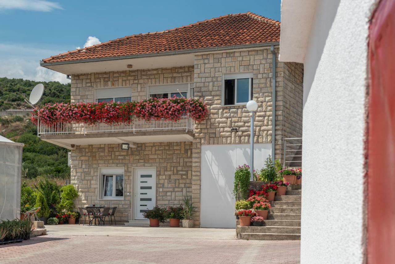 Apartment Matea Trogir Exterior photo